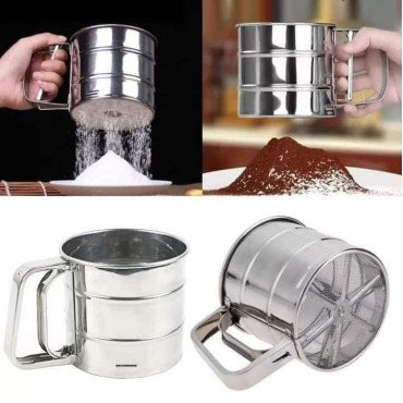 Hand-held flour mixer