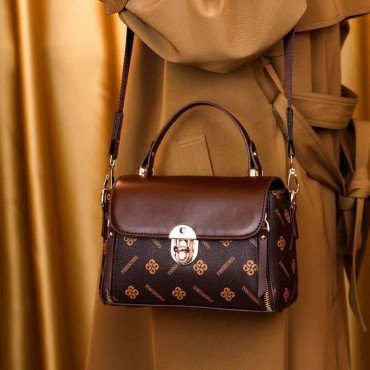 621831983_905795138478294_3943355188684926578_n-370x370-1.jpg American Fashion New Handbag